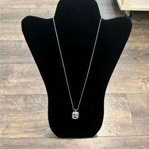 Silver Tone and‎ Crystal Necklace NEW